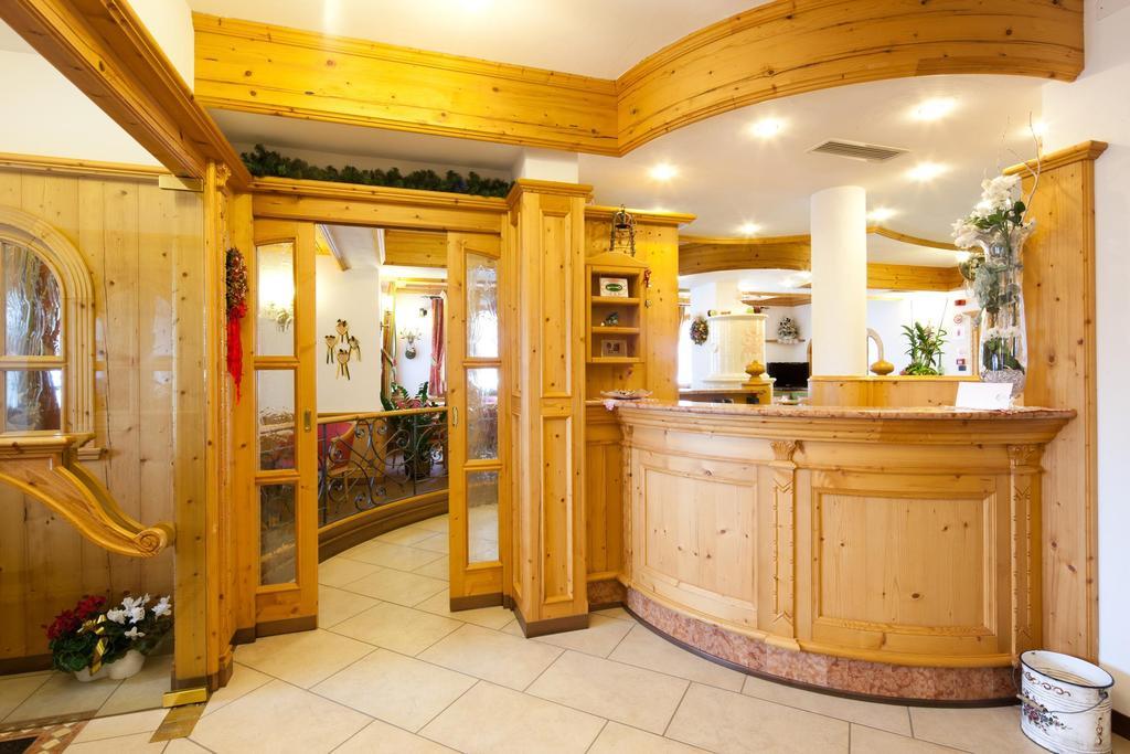 Hotel Garni Laura Арабба Екстер'єр фото