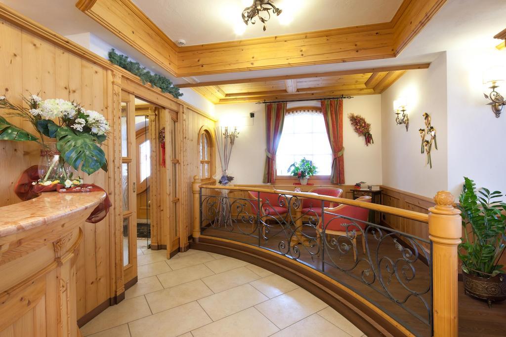 Hotel Garni Laura Арабба Екстер'єр фото